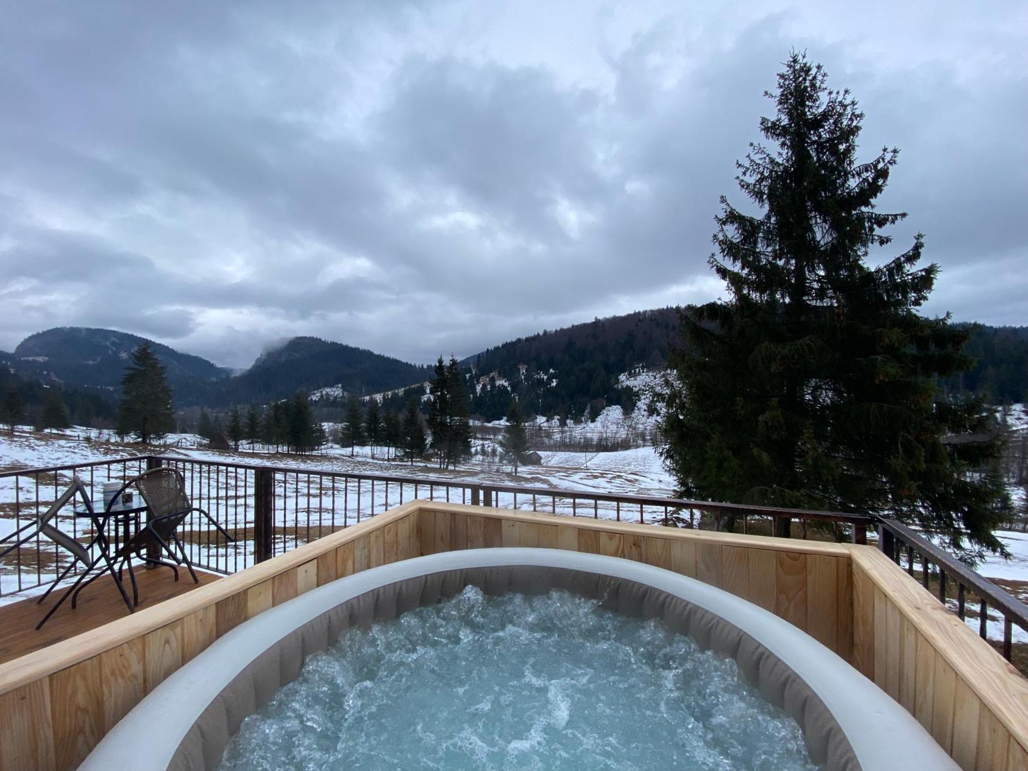 Tiny One Cu Jacuzzi In Tiny Land Villa Gyilkostó Kültér fotó