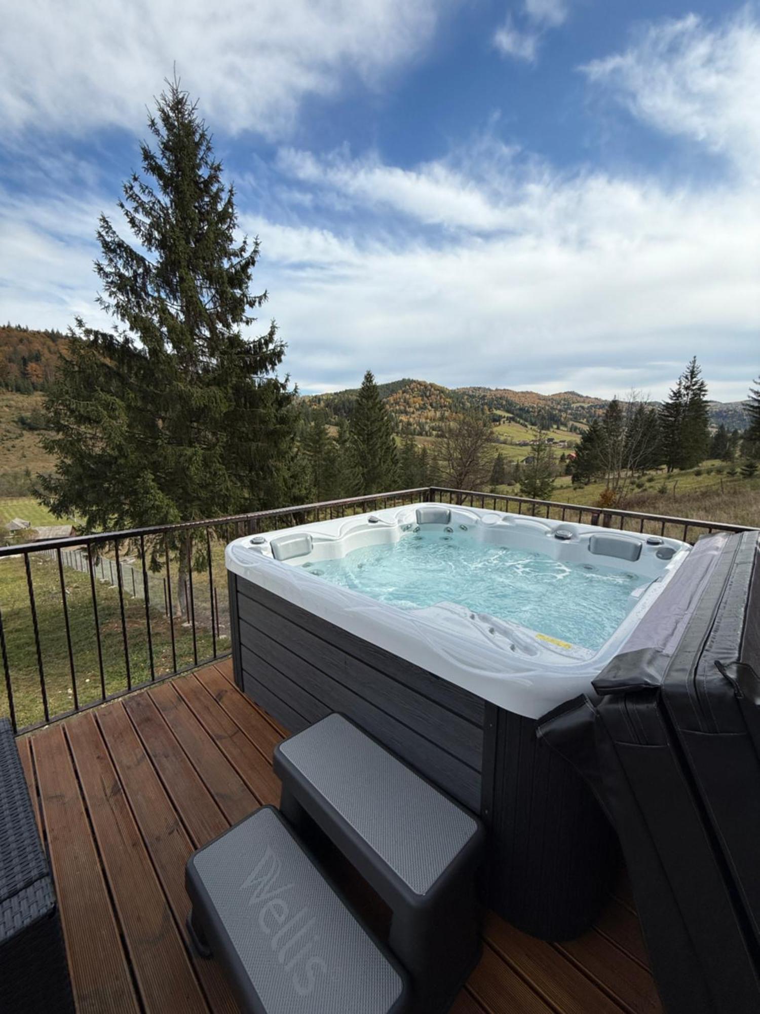 Tiny One Cu Jacuzzi In Tiny Land Villa Gyilkostó Kültér fotó